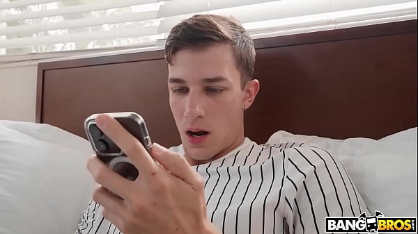 Tiffani Madison, Milf Seksi, Bantu Anak Tirinya Parker Ambrose Fokus Belajar Dengan Mengisap Kontolnya