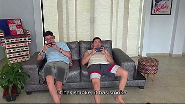 Aku Mengisap Kontol Besar Teman Kutu Buku Anak Tiriku Sampai Dia Memenuhi Mulutku Dengan Sperma!