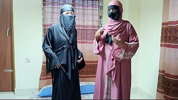 Adik Tiri Berhijab Menggoda, Ingin Merasakan Batang Besar Kakak Di Lubang Mesumnya Yang Sempit