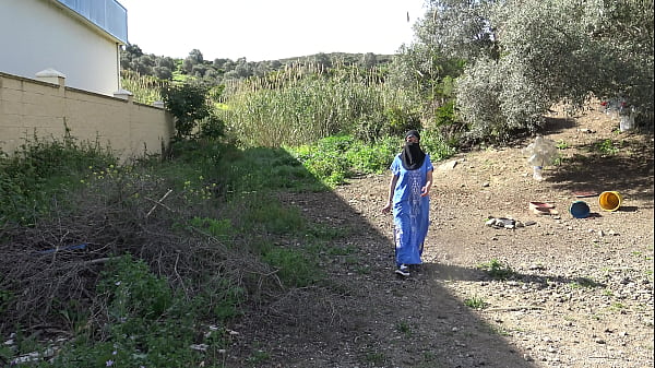 Tentara Amerika Menggoyang Istri Arab Yang Suaminya Cuckold Dari Belakang