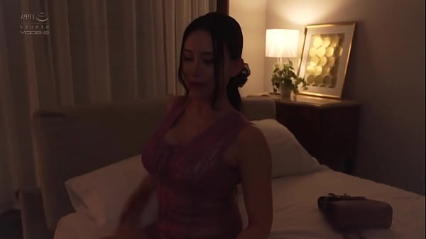 Gadis Jepang Mandi Dengan Gaya Yang Menggoda