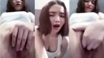 Gadis Bondol Genit Mainin Jari Tiga