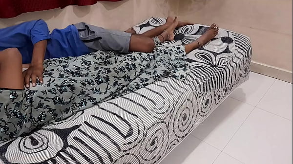Istri Seksi India Dihardiki Oleh Suami Hindu Kurusnya – Film Panas Hindi Lengkap
