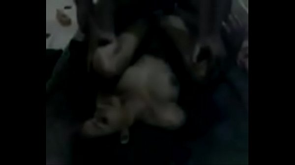 Pasangan India Seksi Bikin Video Mesum, Cek Desi-scandals.com Untuk Yang Lebih Hot