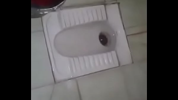 Pasangan Desi Panas Di Kamar Mandi