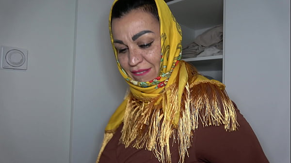 Arab Hijab Milf Montok Siap Dihardcore