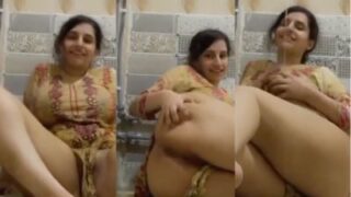 Big Pantat Cewek Pakistan Telanjang, Ngacir Lubang Pintu Belakang Di Kamar Mandi