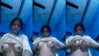 Gadis Bihari Seksi Memamerkan Payudara Kencangnya Untuk Pacar