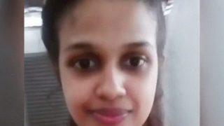Gadis Kottayam Telanjang Bugil Pose Mesra Di Kamar