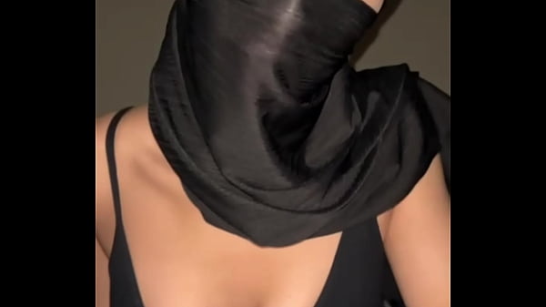 Tontotan Ngentot Arab, Muslimah Berhijab, Toket Gede Bikin Mabok