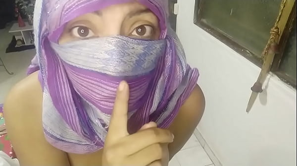 Milf Arab Berhijab Niqab Muslim Tampil Live Webcam, Masturbasi Hingga Pussy Basah Squirting
