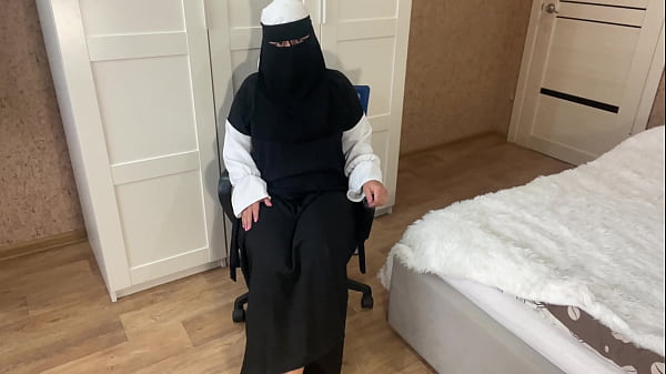 Tari Arab Sambil Mainin Memek Sempit Sampe Crot