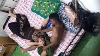 Desi Emak-emak Hot Digebuk Mahasiswa, Skandal Seks Tersembunyi