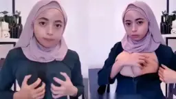 Hijab Ngerasain Enak Banget Waktu Tokeknya Diremas-remas.