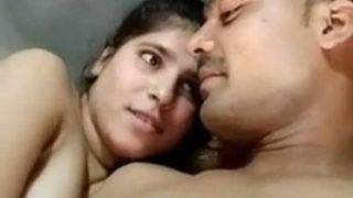 Pasangan Muda Desa Lagi Ngewe Romantis Di Sawah