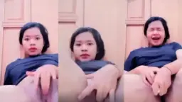 Putri Fatikah Ngangkang Lebar Di Kamar Sambil Colmek Sampe Basah.