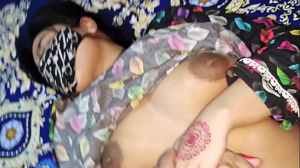 Ibu Tiriku Ngajarin Aku Soal Seks, Pake Omongan Kotor Hindi, Erangan Liar, Ngewe Brutal.