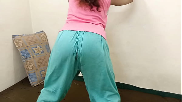 Mbak Tiri Sama Adik Tiri Lagi Ngewe Ngentot Di Pantat, Bokep Viral Hindi Panas.