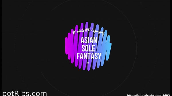 Nikmatin Aja Deh, Kaki Mulus Asia Bikin Meleleh.