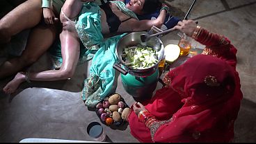 Ibu Tiri Dapur Xxx, Dapur India, Ibu Tiri Desi Dalam Bahasa Hindi, Ibu Tiri Desi Yang Bikin Ngilu Di Dapur.