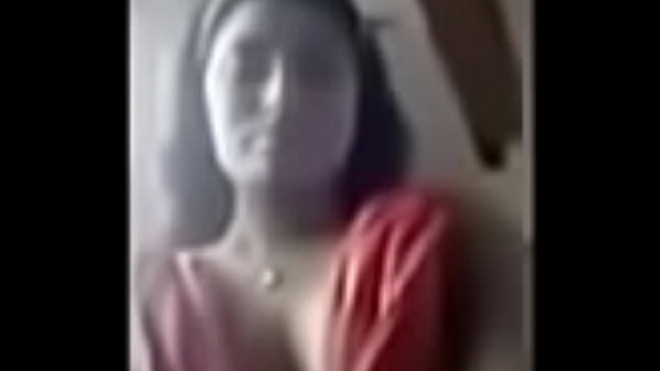 Tontonan Monyet India Pamer Dada
