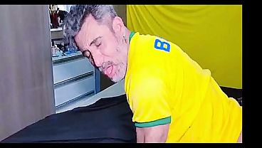 Orang Arab Datang Ke Brazil Dan Ngentot Lubang Pantat Si Bapak Brasil (cuplikan)