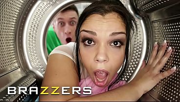Liat! Mampus Kejepit, Langsung Dibobolin Sama Bintang Brazzers Paling Hot – Kompilasi Nafsu Setan Yang Gak Tahan!
