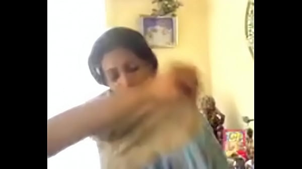 Malu-malu Tapi Pengen, Desi Girl Sama Pacar Lagi Panas-panasnya.