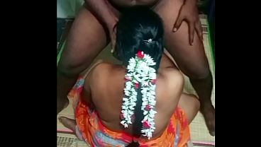 Ibu Rumah Tangga India Digaruk Sama Om-om Kampung, Nafsu Menggebu Di Sawah.
