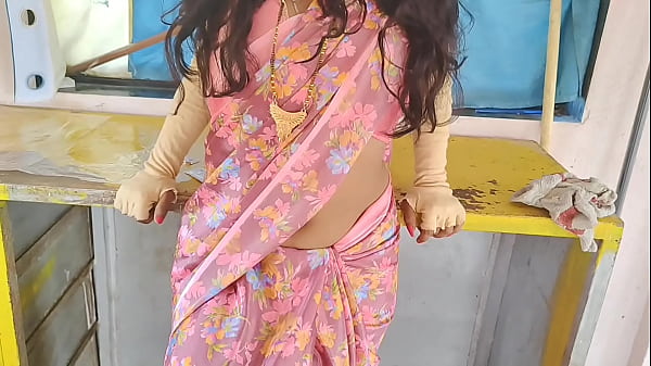 কামওয়ালী বাই আর মালিকের গরম দেশী চুদাচুদি