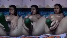 Abg Ngegas Masukin Timun Gegara Sange Berat Banget