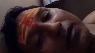 Buka Mulut Lebar, Hisap Kontol Baba Sampai Habis Di Pesta.