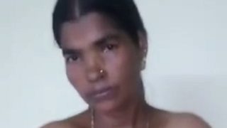 Desi Raand Bugil Lagi Nungging, Crot Di Depan Kamera.