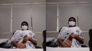 Gadis Muda Mainin Memek Desinya Di Kantor