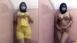Jilbab Kuning Terbuka, Tubuh Bugil Sempurna Bikin Ngiler.