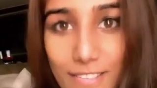 Poonam Pandey Pamer Puting Di Ig Live Bikin Muncrat