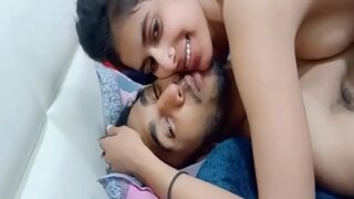 Video Mesum Cewek India Nafsu Sama Pacar Bejatnya Di Kamar Hotel