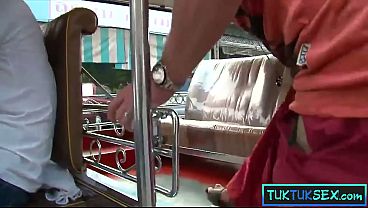 Gadis Thai Montok Manis Dijemput Pakai Tuktuk, Langsung Digeber Nikmatin Malam Penuh Nafsu Bejat