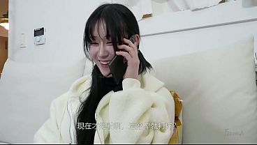 Korea – Gadis Kesepian Yang Menjebak Tukang Servis Di Antara Pahanya Yang Menggoda
