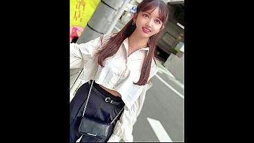 Goyangin Bokong Seksi Majalah, Setengah Filipina Setengah Jepang, Umur 18 Tahun, Siap Bikin Kamu Ngiler.