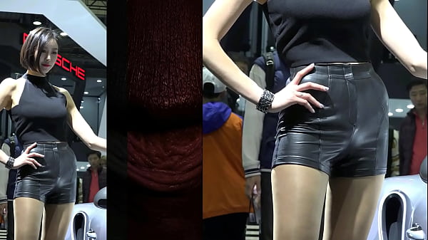 Tari Cewek China, Celana Kulit Super Ketat Bikin Minta Digoyang