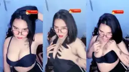 Angell99 Jilat Memeknya Sendiri, Panas Banget!