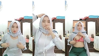 Perawat Sange Pamer Memek Live Coli