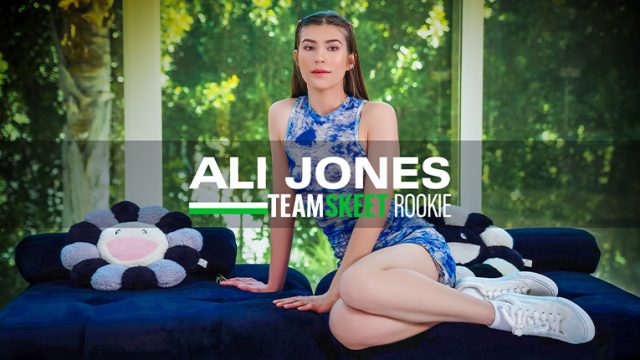 Tim Teamskeet, Cewek Baru Ali Jones Doyan Banget Col*k Sama Bokep Step-daddy Dan Tali-tali Panas.