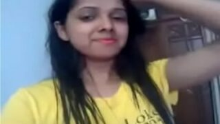 Video Desi Cewek Kesepian Colokin Memeknya Sendiri, Basah Kuyup