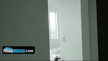 Blonde Sial Daisy Stone Dijilat Dan Dikocok Kakak Tiri Sampai Muncrat