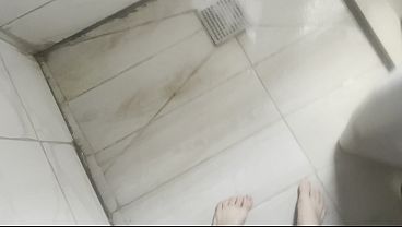 Ketemu Dildo Di Kamar Ibu Tiri Arabku, Lalu Kuganti Dengan Kontol Asli Biar Dia Tau Bedanya.