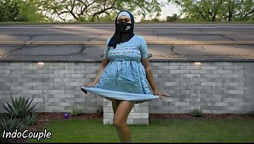 Hijab Mahasiswi Muslim Jogging Di Tempat Umum, Ngentot Kontol Demi Uang